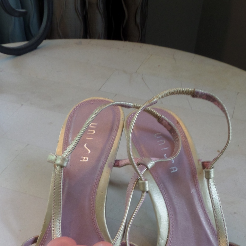 Gold and Mauve Stylish heels.